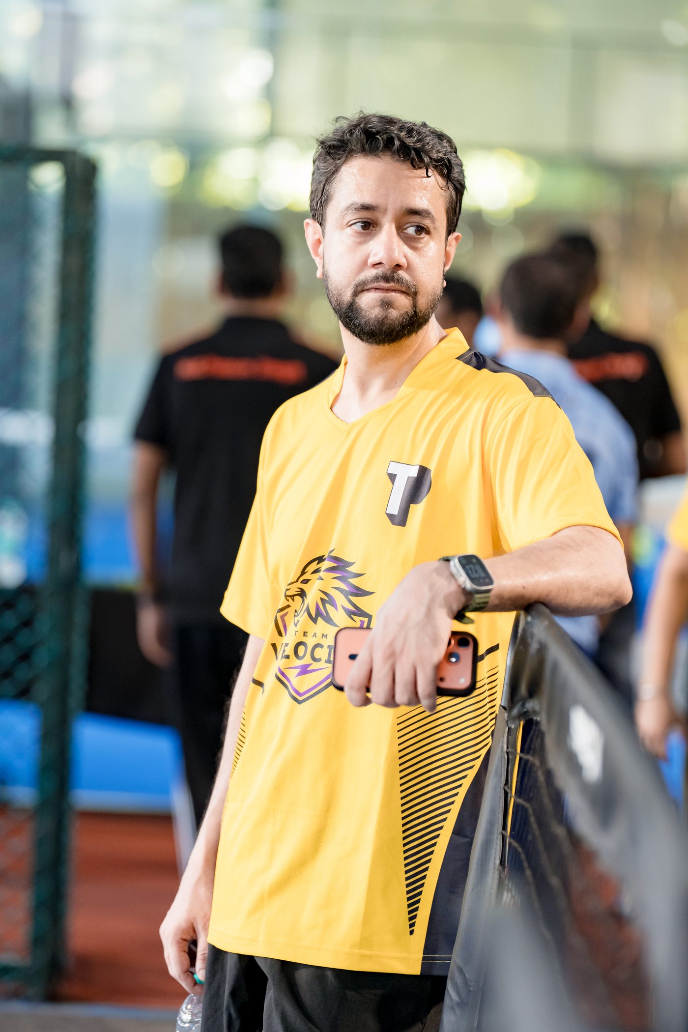 Leader contemplating mid-match in Velocity jersey
